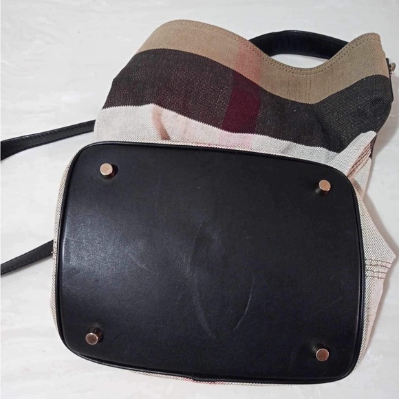 EUC - Burberry medium Susanna jute mega check bucket bag with two straps - Picture 13 of 13